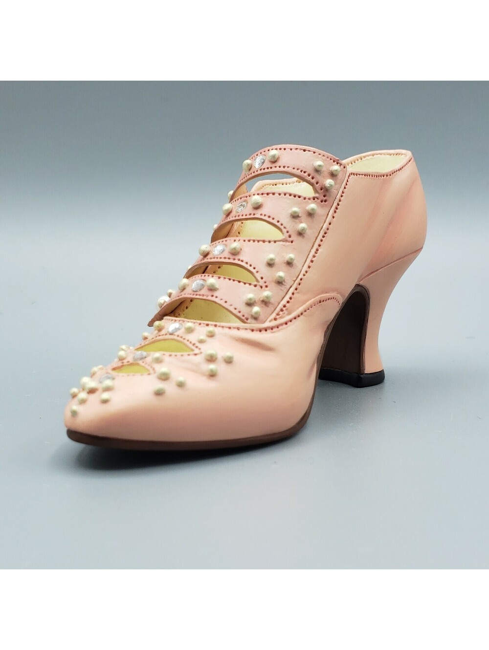 Just The Right Shoe Promenade Pink 25018 1998 Raine Willits Design Pearls RS